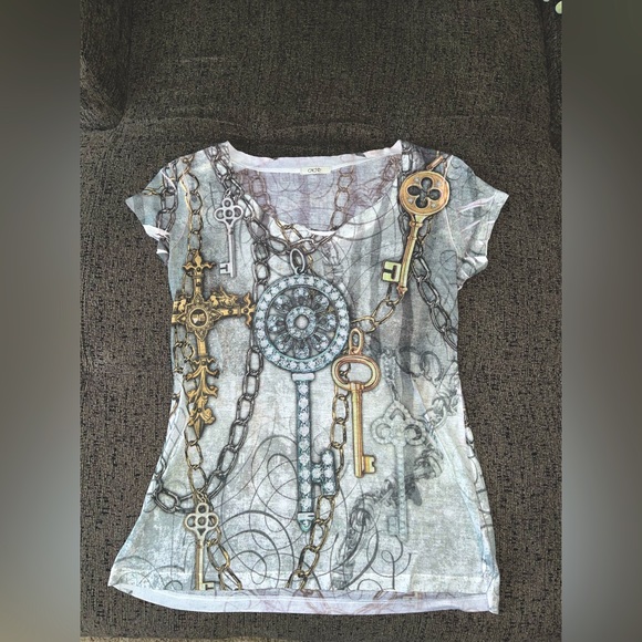 Cache | Tops | Cache Graphic Tee Shirt | Poshmark
